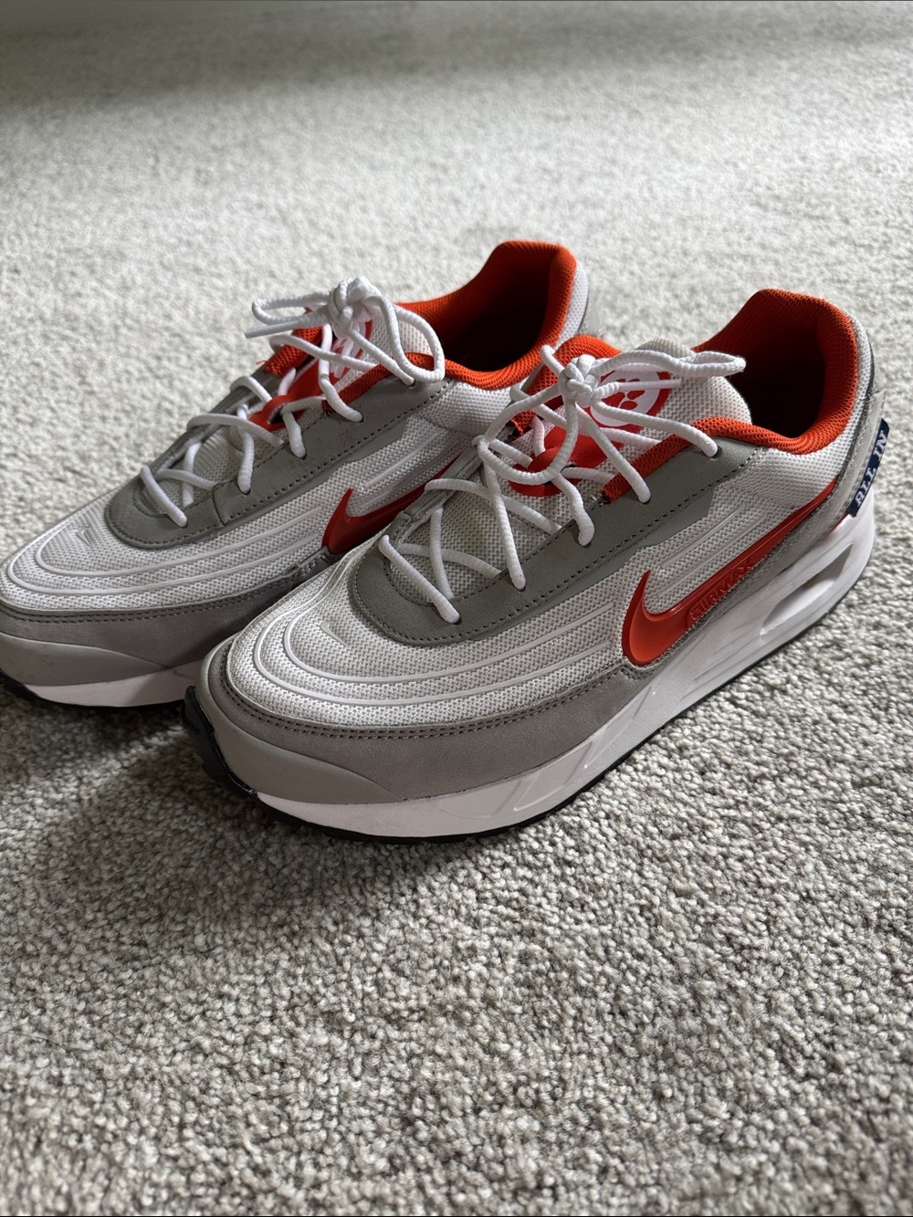 Men’s Nike Air Max Clemson Sneakers (M9.5)